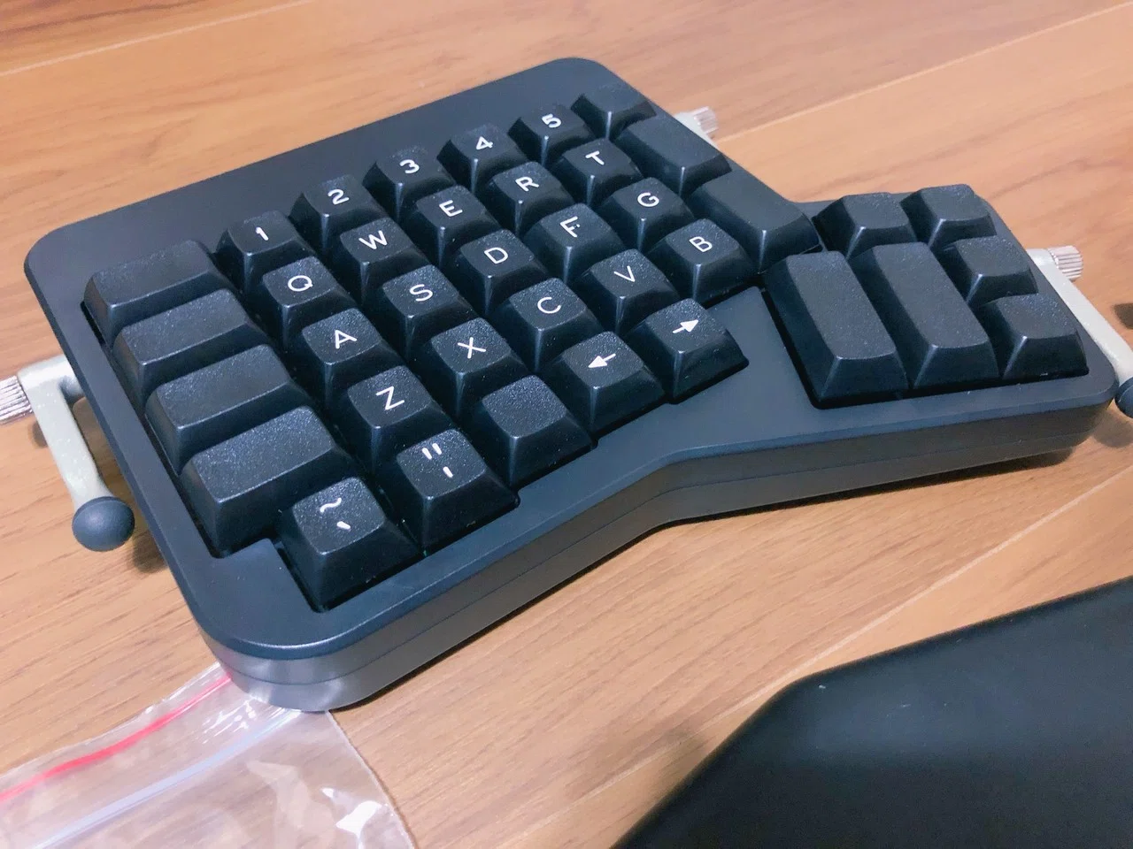 Ergodox EZを日本語文章バリバリ書く人間が導入してみた｜藍月要