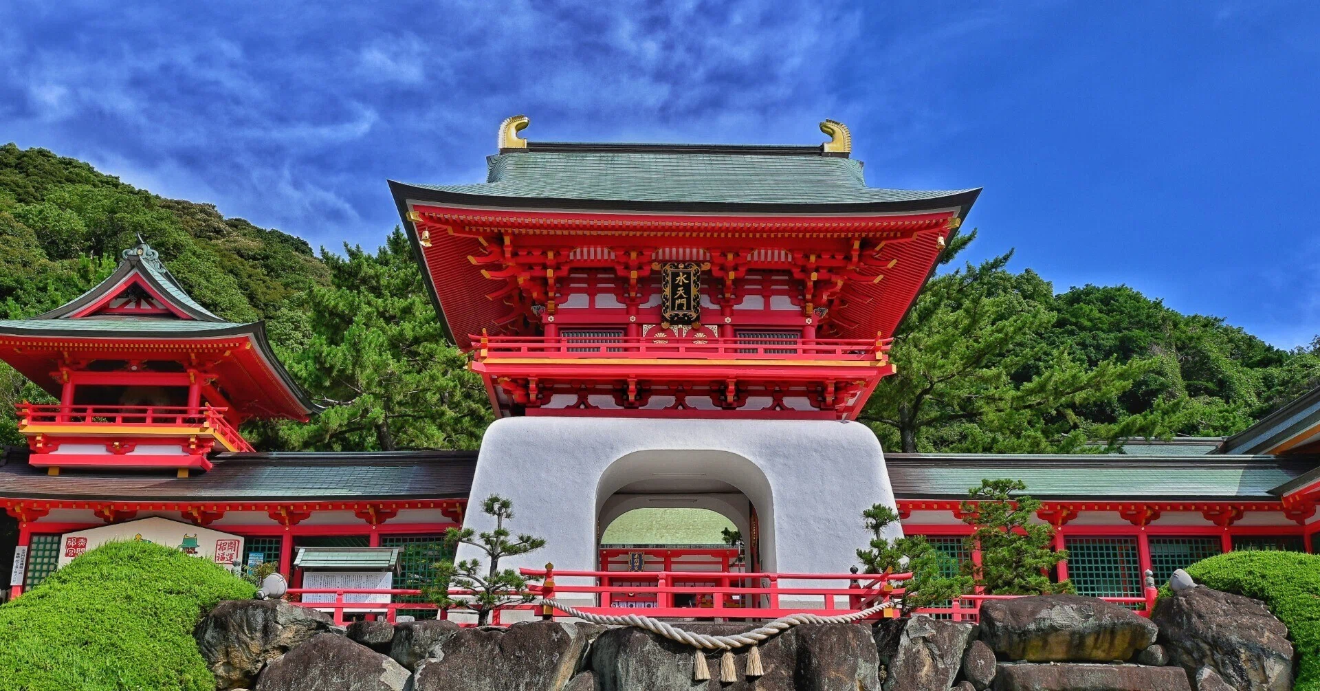 0136 Just like the Dragon Palace. Akama Shrine (Yamaguchi 