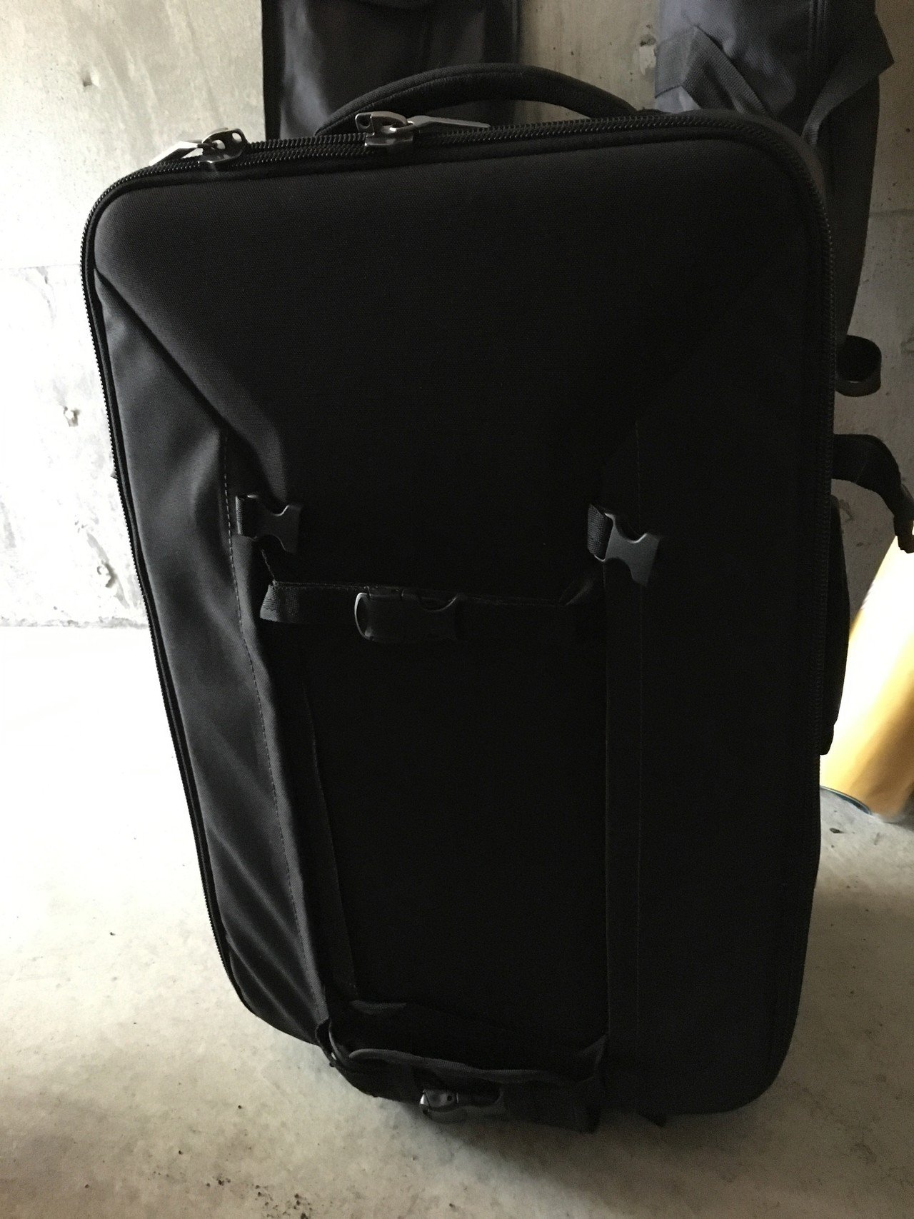 カバン、と、その中身｜scoop kawamura