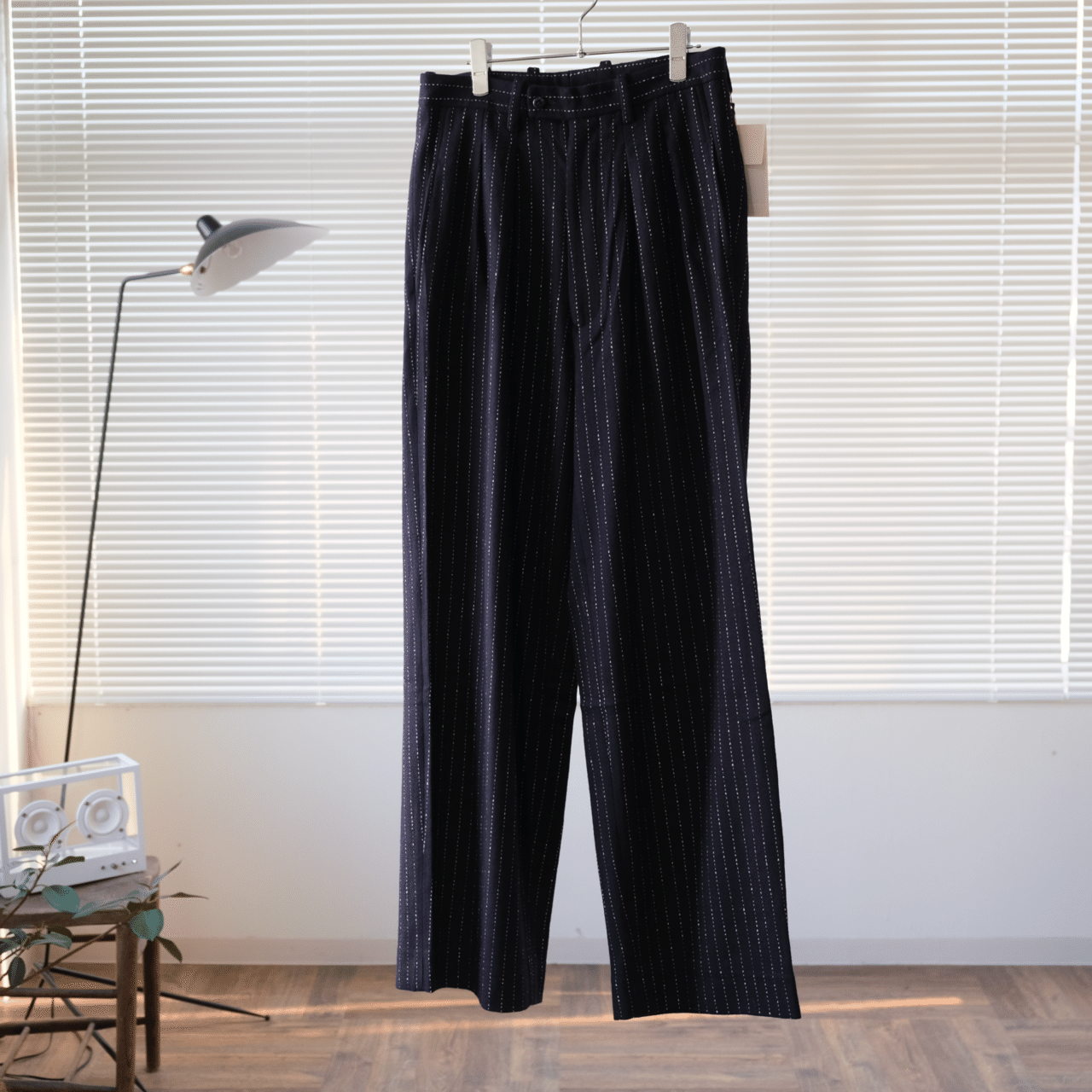 m's braqueのジャケットとバギーズパンツ｜水岡