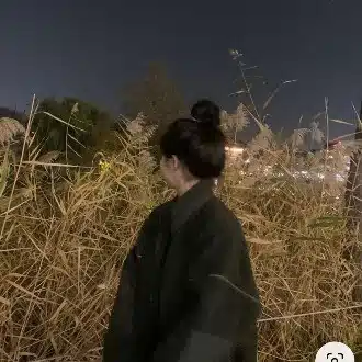 茜