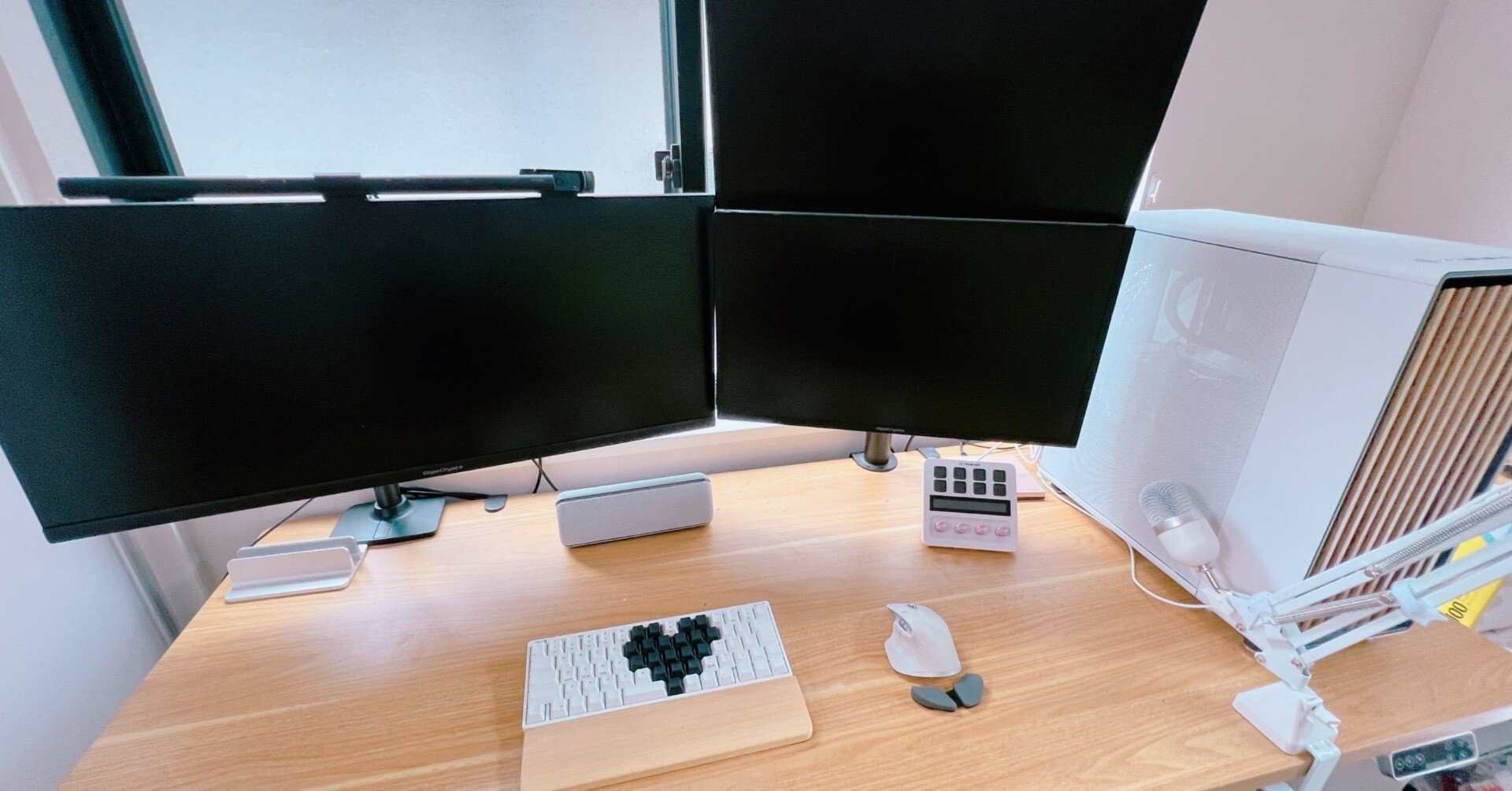 かつPCデスク② 9eba5c4e3fd835a3adff6d4853de8c