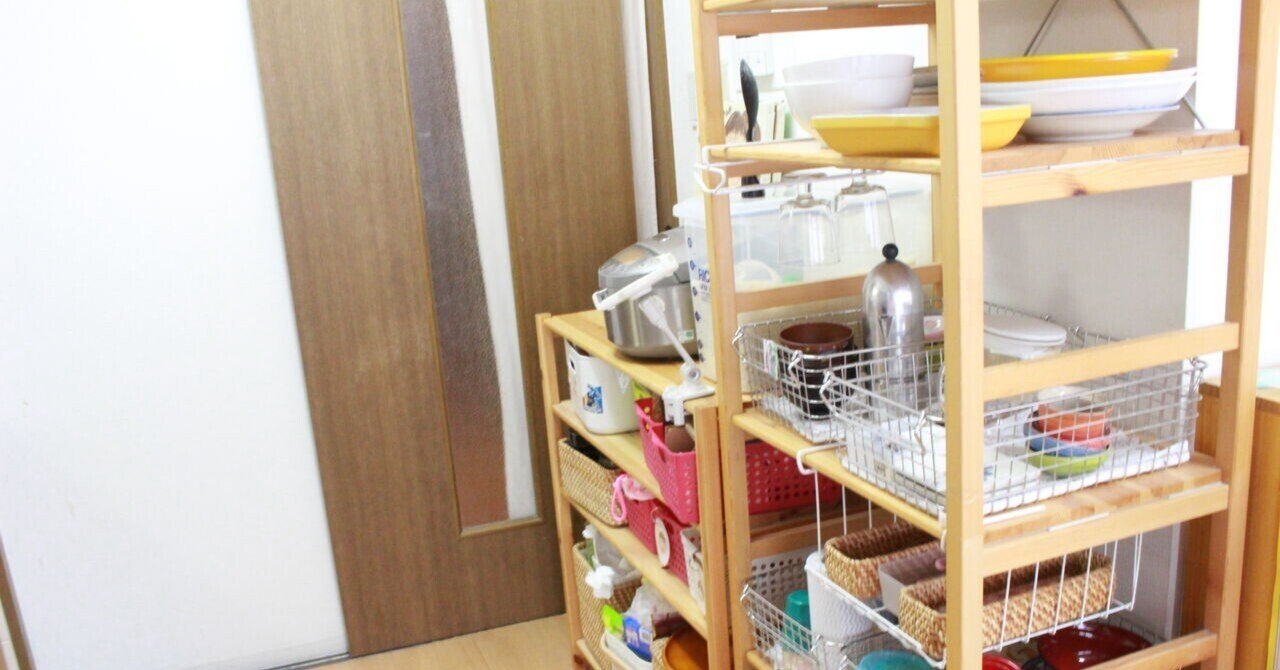 食器棚に無印良品のパイン材ユニットシェルフ｜ぼちぼち暮らしの記録 さよ