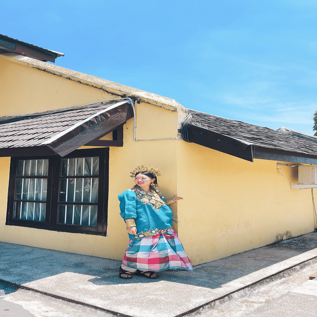 マカッサル旅】たったの千円でブギス族の民族衣装体験できるBalla