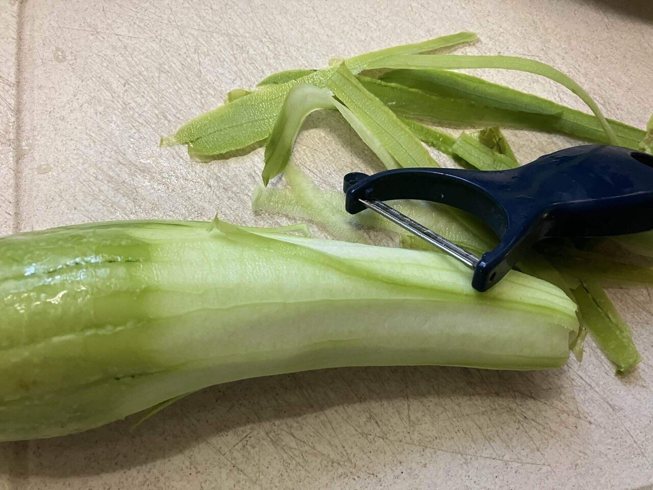 へちまって食べられるの？」の答え「ナーベラーウンブシー（糸瓜の沖縄