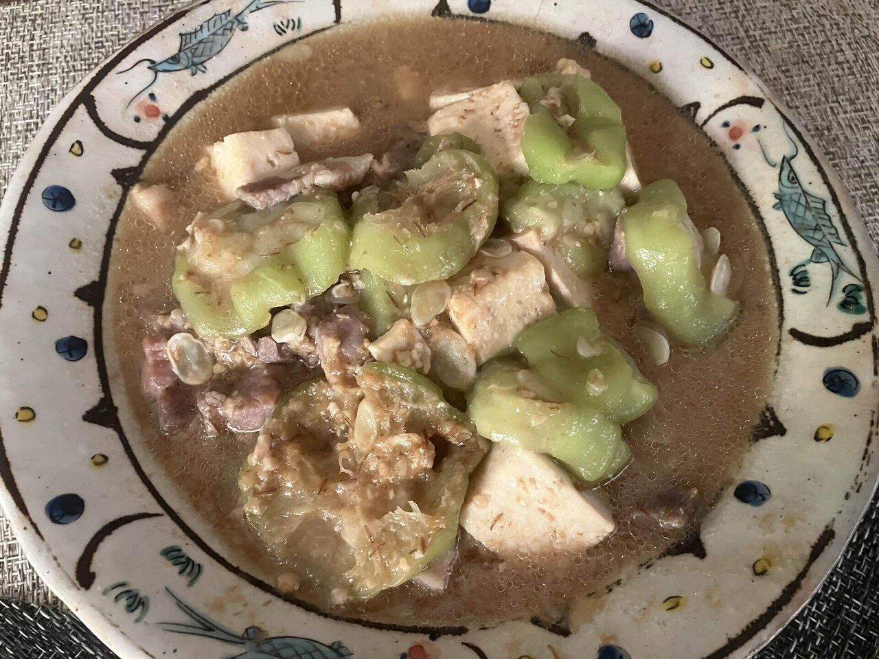 ゴーヤーナーベラー へちまって食べられるの？」の答え「ナーベラーウンブシー（糸瓜の沖縄