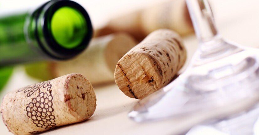 T｠HE CORK：スイスワインにおけるコルク VS スクリューキャップ