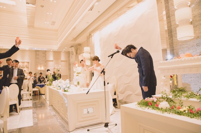 結婚式 披露宴 で写真を撮る時のカメラの設定はスポットライトが鍵になる カメラのハナシ ハヤシヒロナオ Note 結婚式 披露宴 で写真を撮る時のカメラの設定はスポットライトが鍵になる カメラのハナシ ハヤシヒロナオ Note