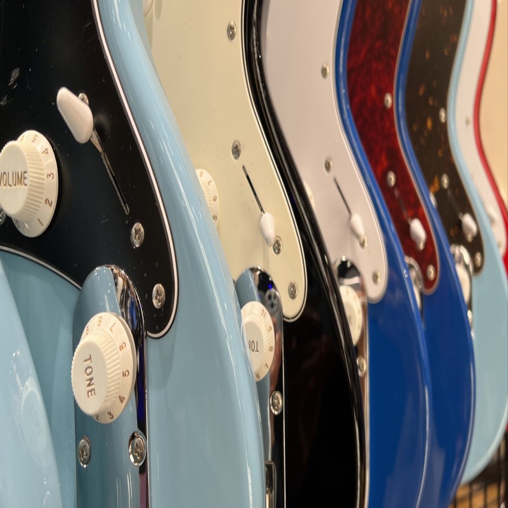 買うと高確率でガッカリする名器7選┃ギター機材」を受けて