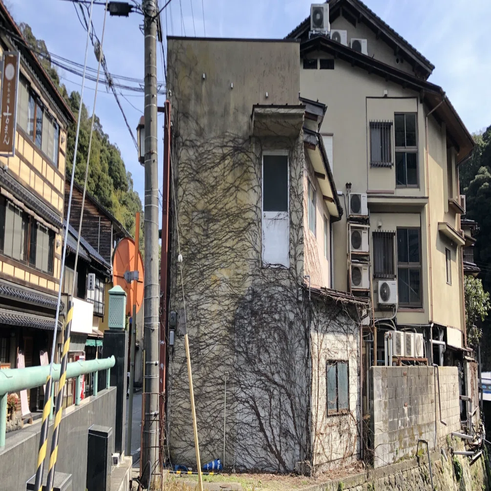 超芸術トマソン 2024.10.26｜ラジくまる