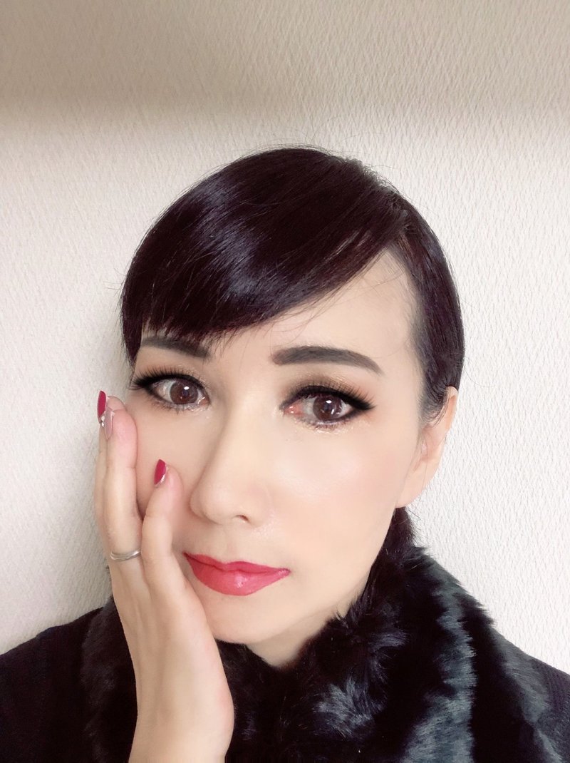 オードリー ヘプバーンに憧れて 星マリア 占い界の傾奇者 Note