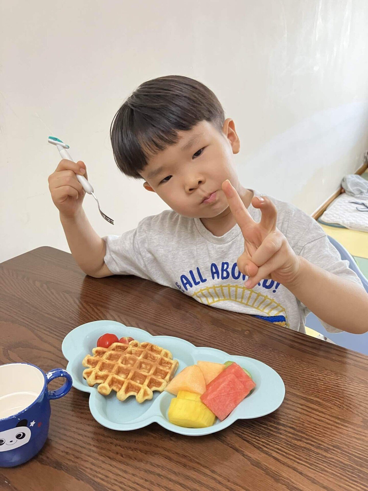 ワッフルメーカー】 ワッフルは美味しいけど買うと高いという ワッフルメーカー】 ワッフルは美味しいけど買うと高いという