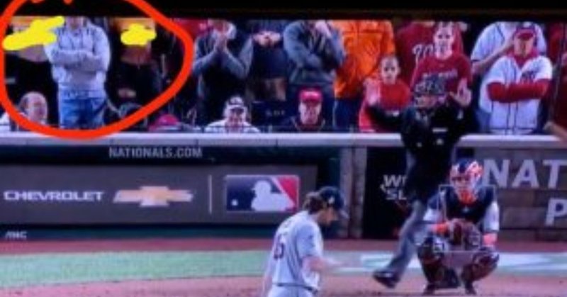 エロ い 試合中におっぱいポロリをしたモデル達がmlbから永久追放 Usa アメリカからこんにちは Note
