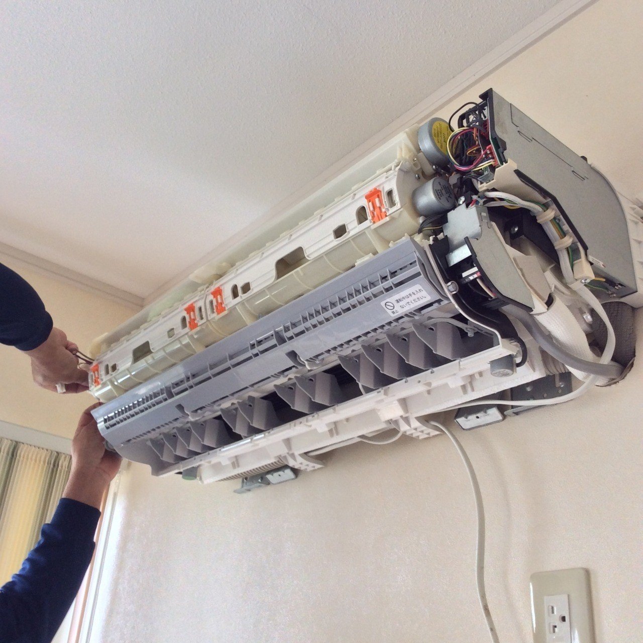 エアコン裏話 自動お掃除機能付きって結局どうなの にお答えします エアピカ 岡山のエアコンクリーニング Note