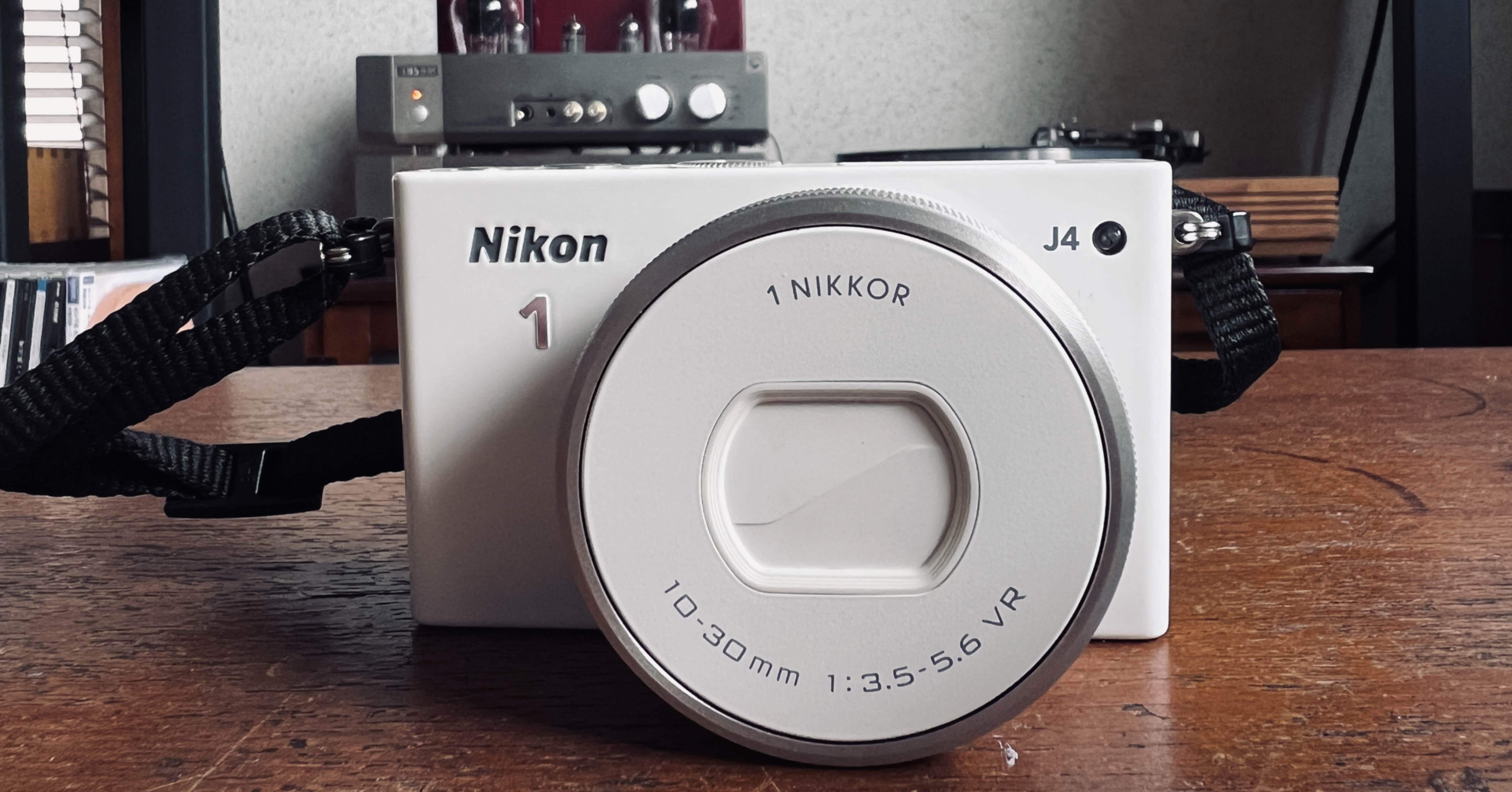 ニコン Nikon 1 J4 標準パワーズームレンズキット 価格比較 - 価格.com