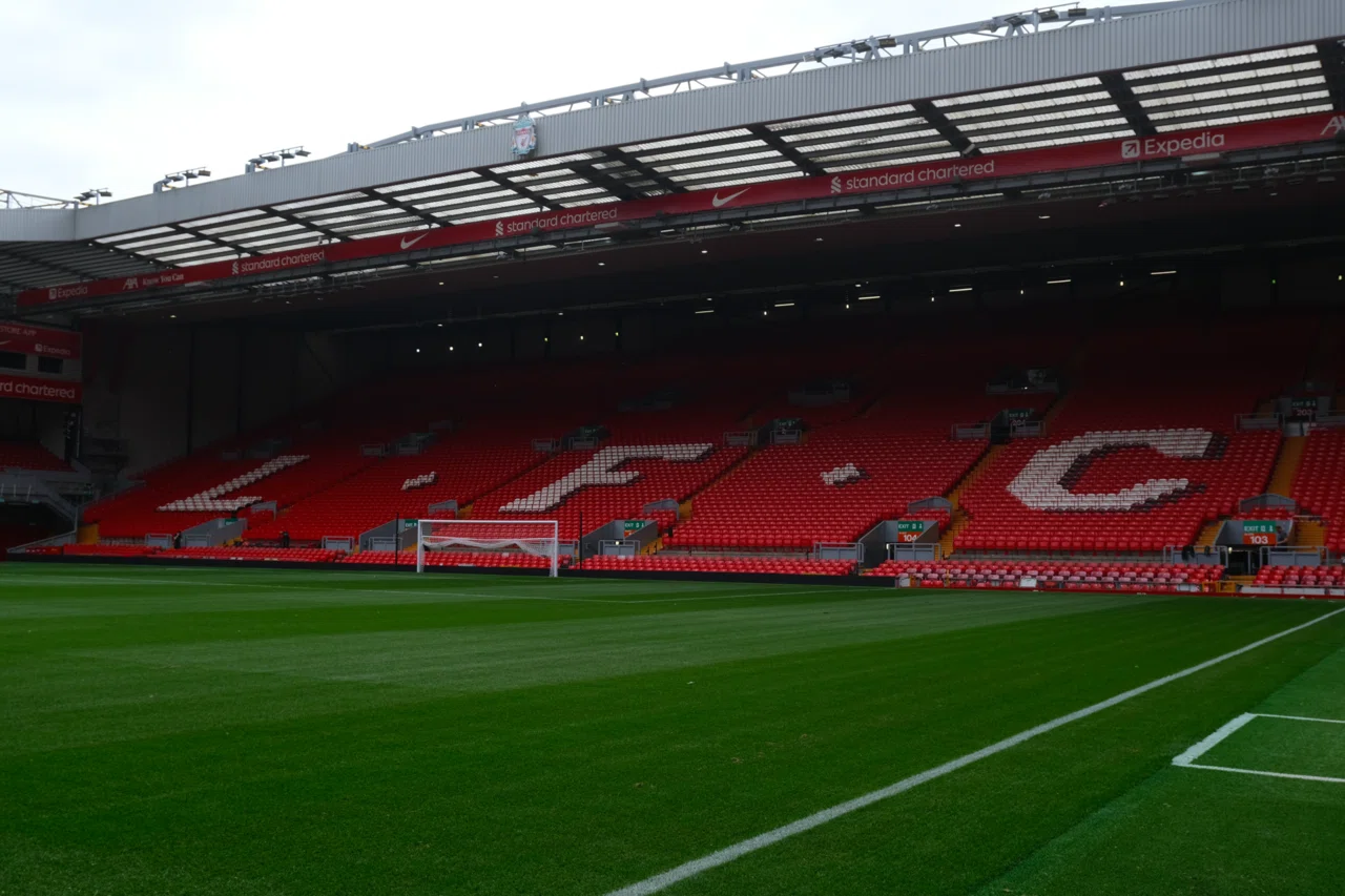【お値下げ】リバプールFC アンフィールドスタジアム 飾り写真 リバプール》 LFCの本拠地 アンフィールド スタジアムツアー｜ぼちぼち