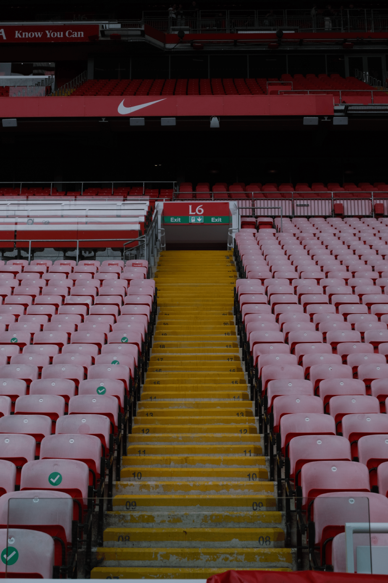 リバプール》 LFCの本拠地 アンフィールド スタジアムツアー｜ぼちぼち