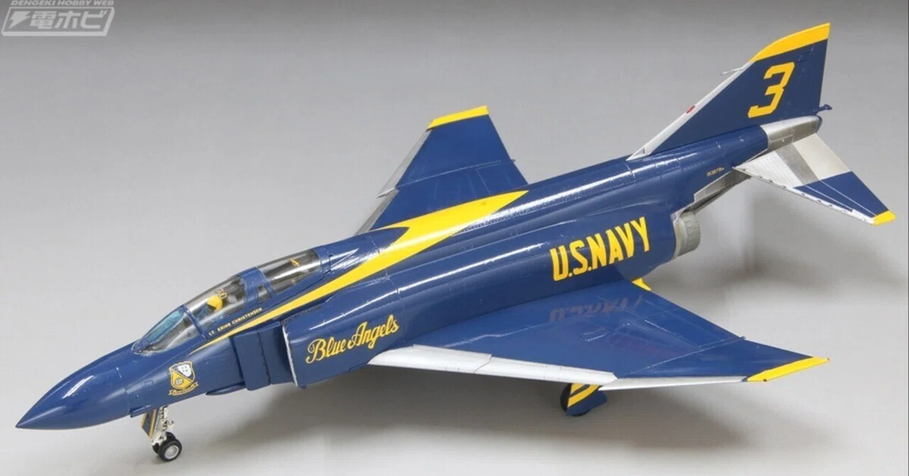 アメリカ海軍「F-4J ブルーエンジェルス」の1/72スケールプラモデルが アメリカ海軍「F-4J ブルーエンジェルス」の1/72スケールプラモデルが