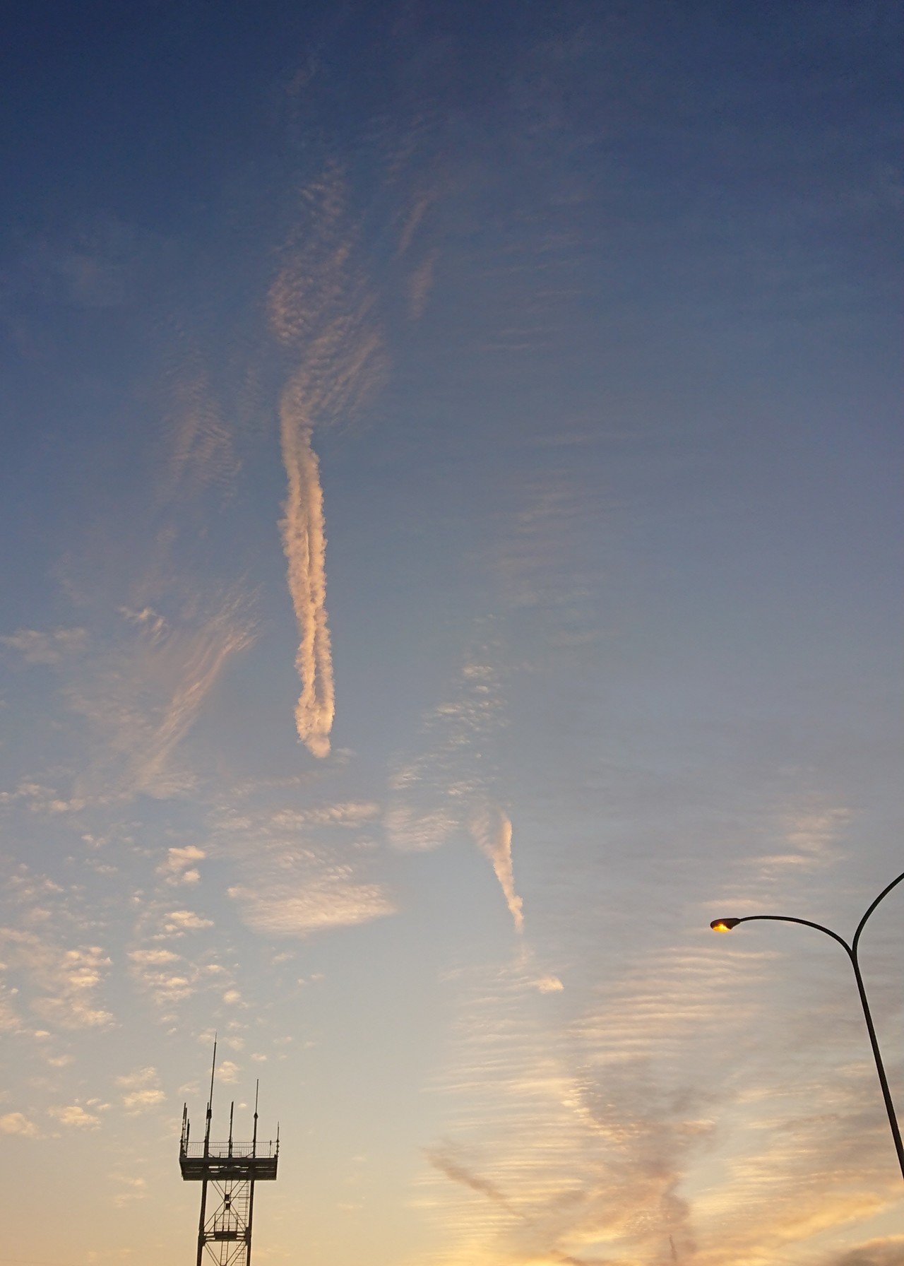 今日の空 片割れ時 ゆり香 Note 今日の空 片割れ時 ゆり香 Note