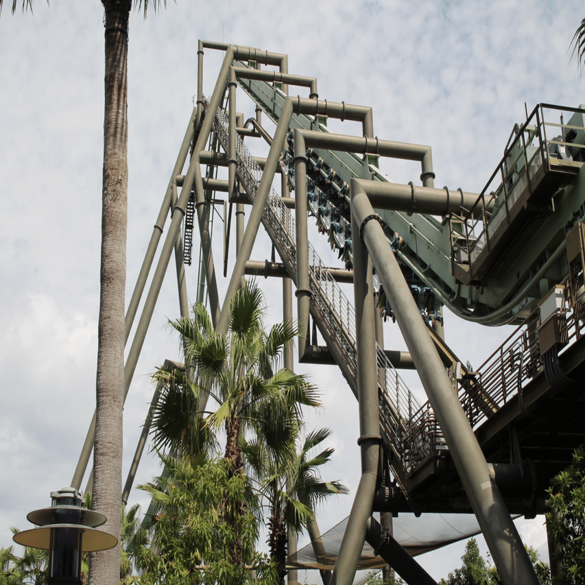 【フライングダイナソー】 USJ】ザ・フライング・ダイナソー@乗車レポート｜絶叫ぶらり旅@ゆ-き/U.227