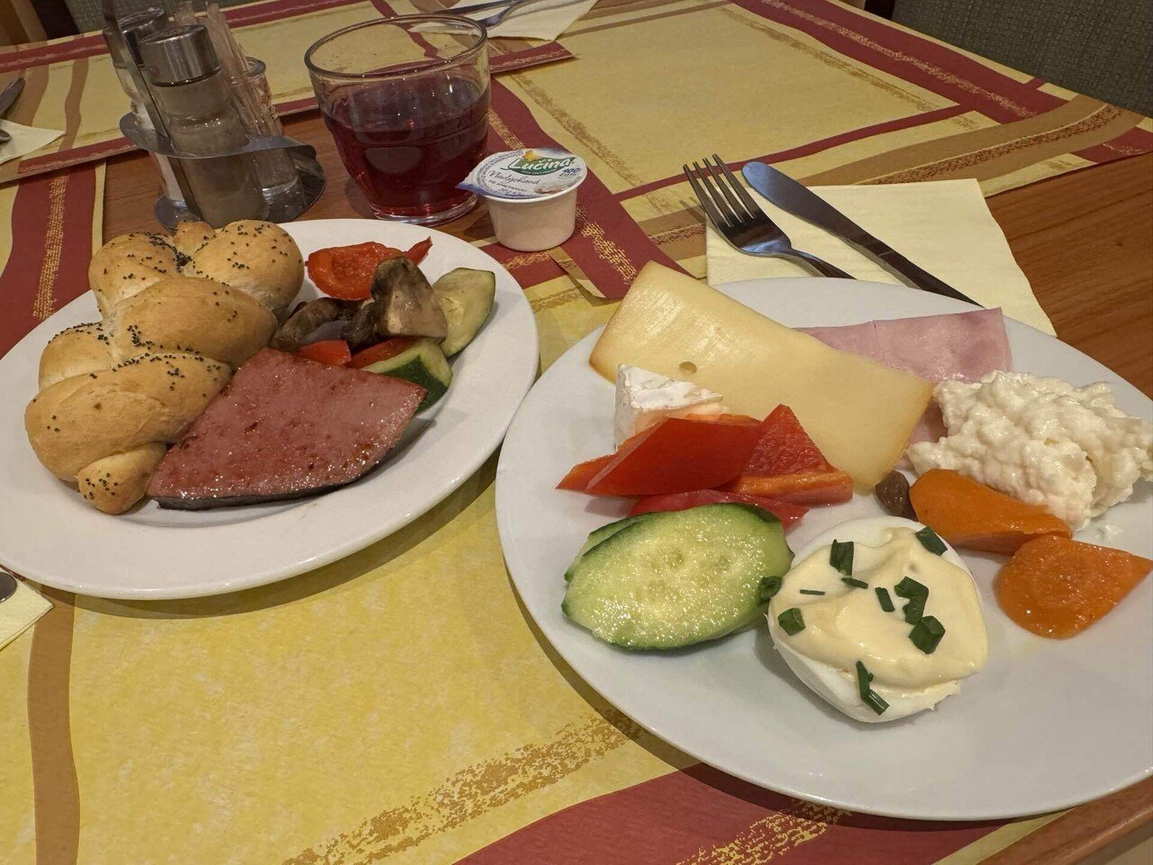 チェコひとり旅🇨🇿6 おもちゃ屋さんハシゴから伝統菓子パンでひと