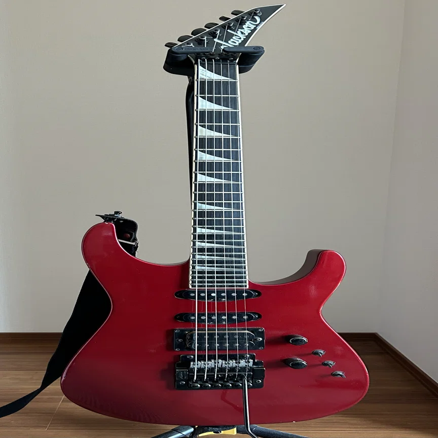 爆鳴り グローバージャクソン フライングV フロイドローズ EMG81・85