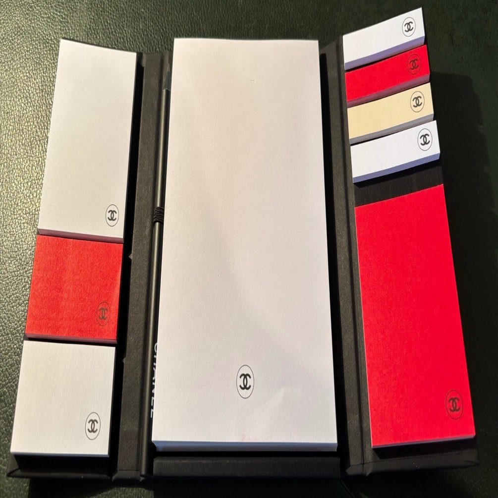 シャネルさんより頂いた付箋｜Quiet Screen Notes