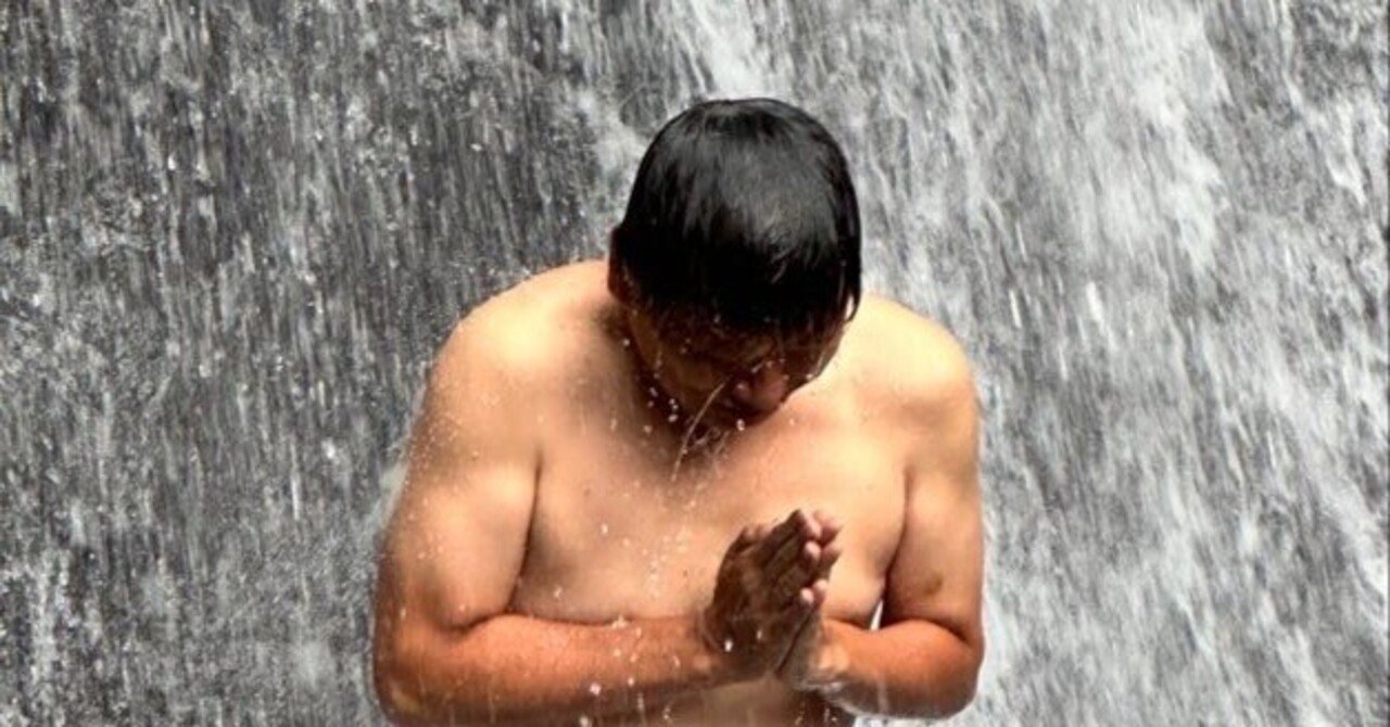 初めての滝行！心機一転を図る!!｜株式会社やどかり