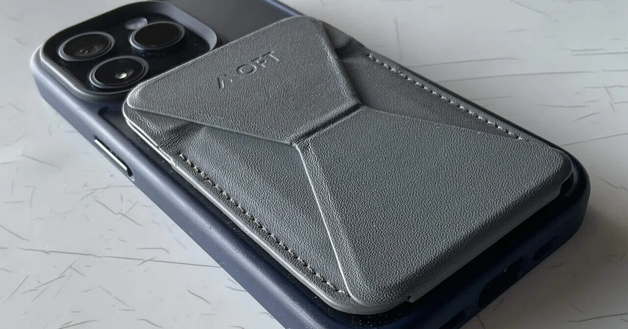 Even though the iPhone 15 Pro is now an older model｜すえぽん