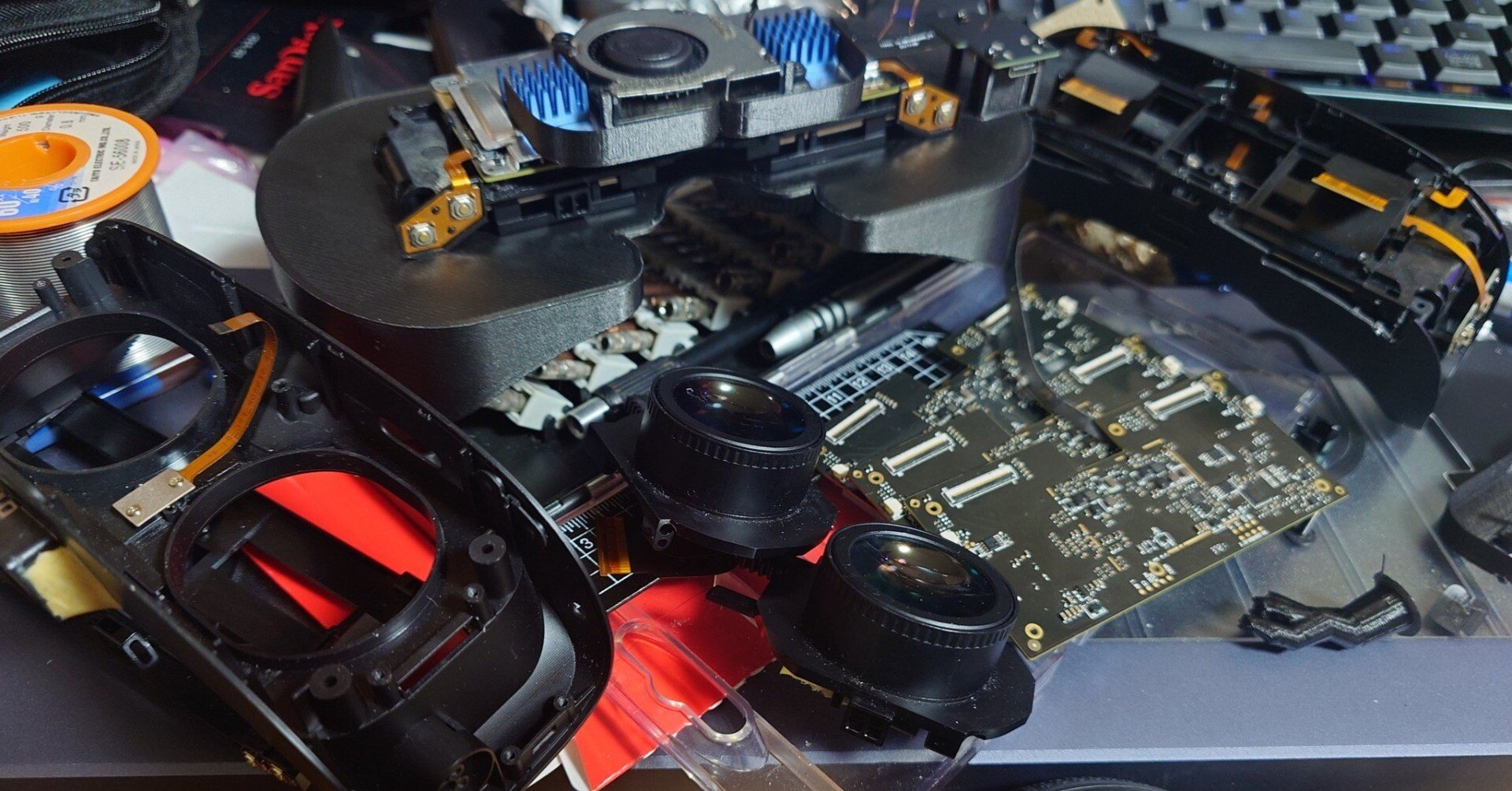HMDページ Amazon.co.jp: Pimax 8K PLUS HMD | VR ゴーグル PC用 | 200