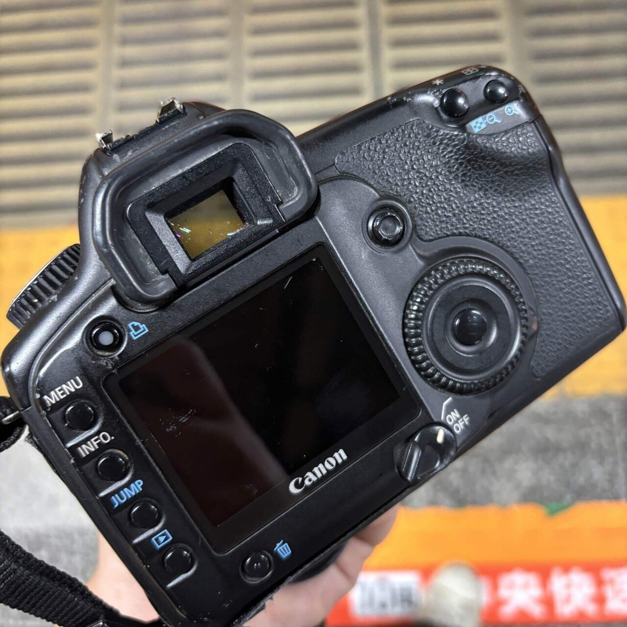8800円のCanon EOS 5D初代|けいふ 8800円のCanon EOS 5D初代|けいふ