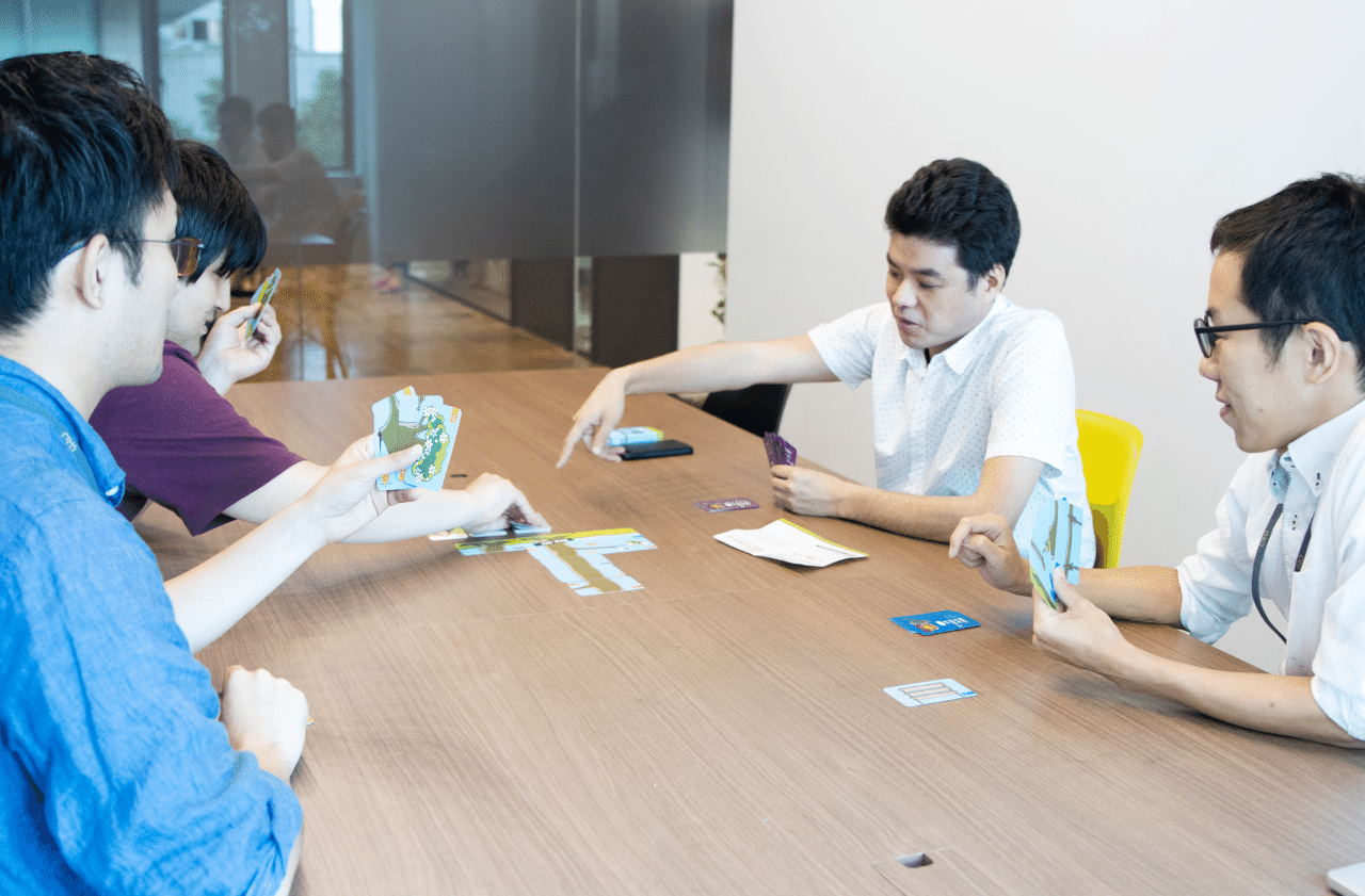 開発部でテーブルゲーム 顧客が本当に必要だったもの をやってみた Emotion Tech Note 開発部でテーブルゲーム 顧客が本当に必要だったもの をやってみた Emotion Tech Note