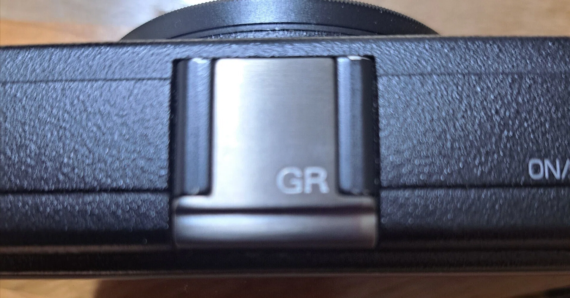 GRIIIのホットシューカバーを変えたら見違えた｜GR宮前