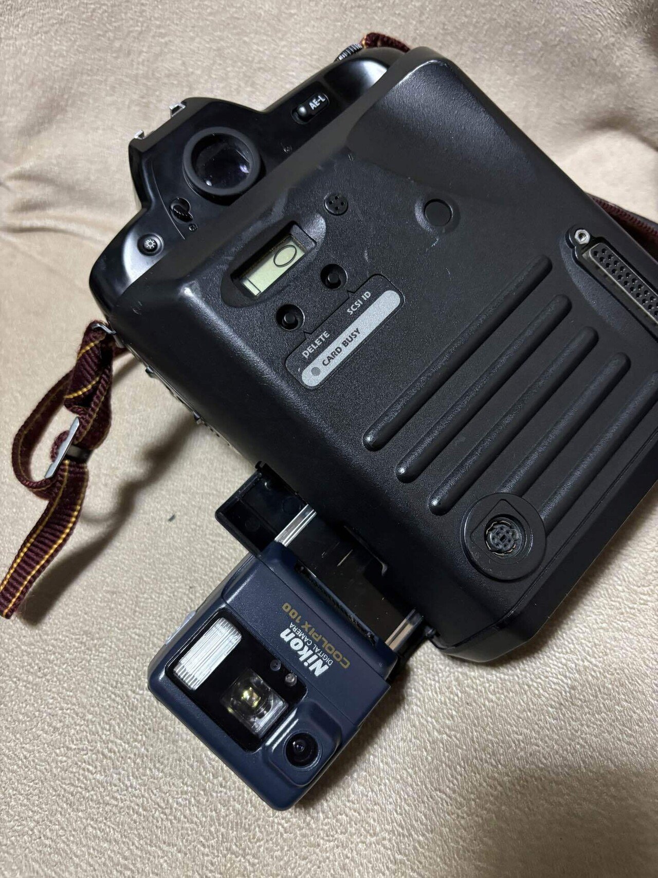 デジタルカメラ Nikon COOLPIX100 NIKON COOLPIX100