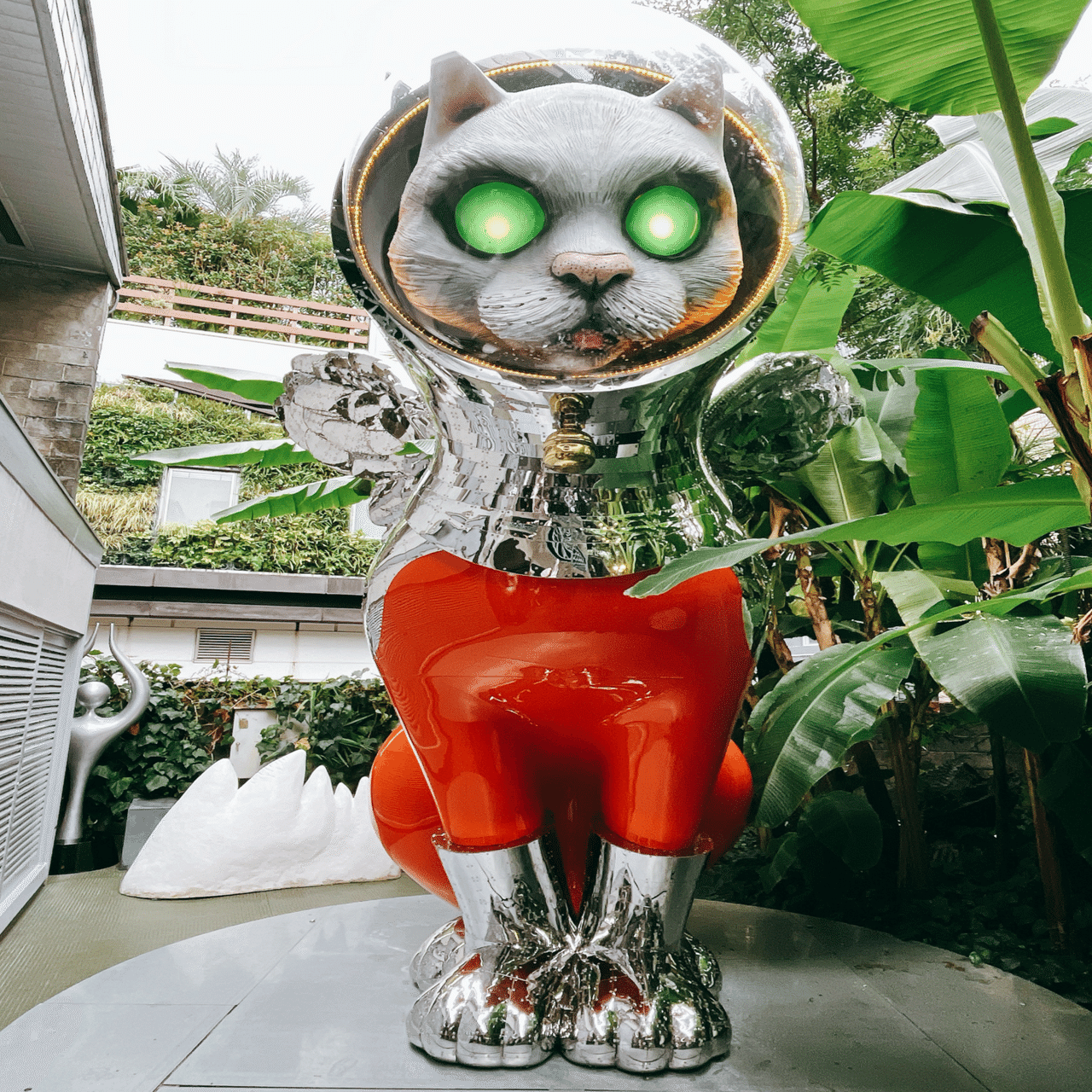 猫大爆発！「ヤノベケンジ：太郎と猫と太陽と」岡本太郎記念館｜yuyu_0707