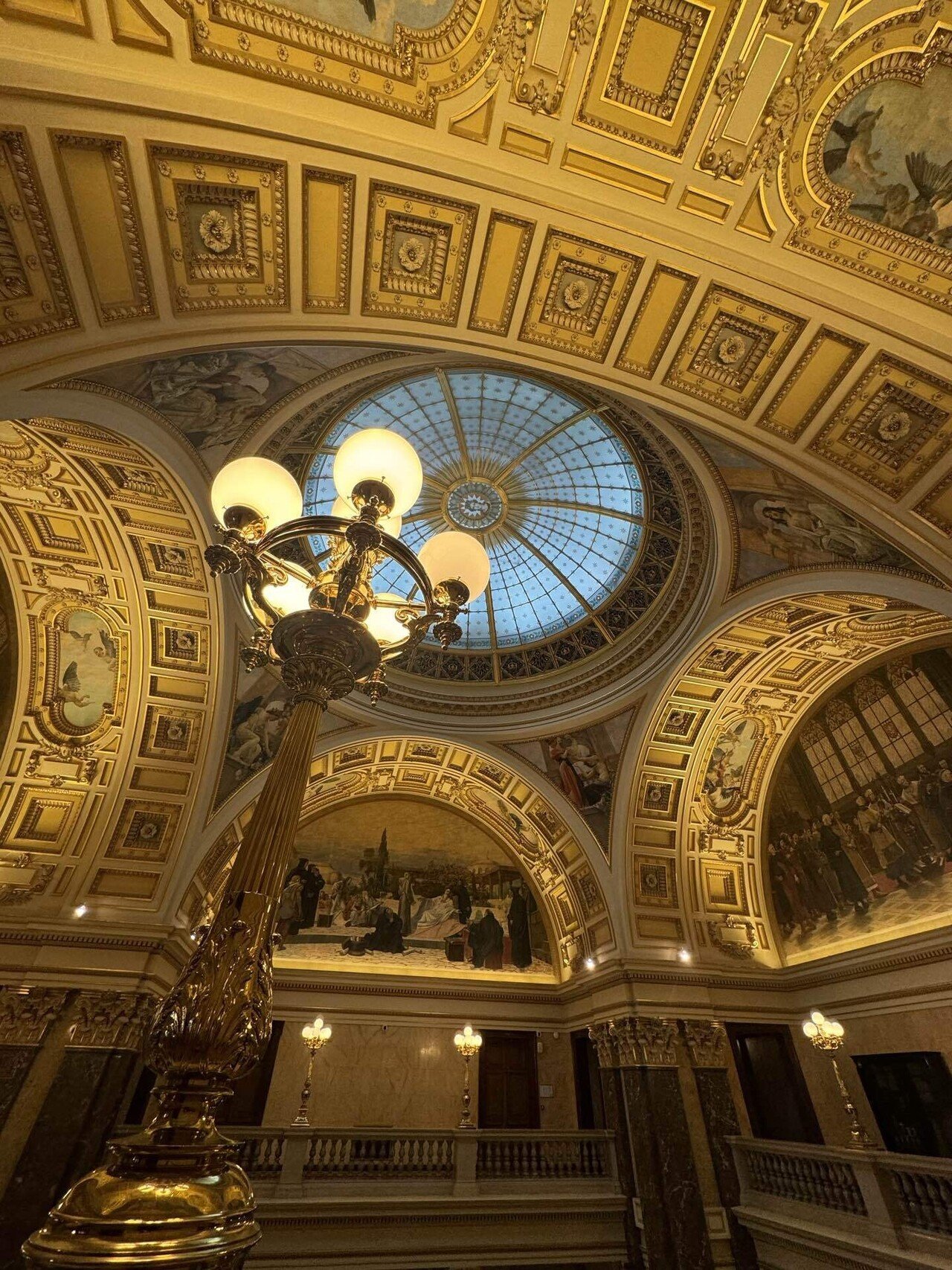 チェコひとり旅🇨🇿8 博物館見学と教会コンサートで我が祖国モルダウを