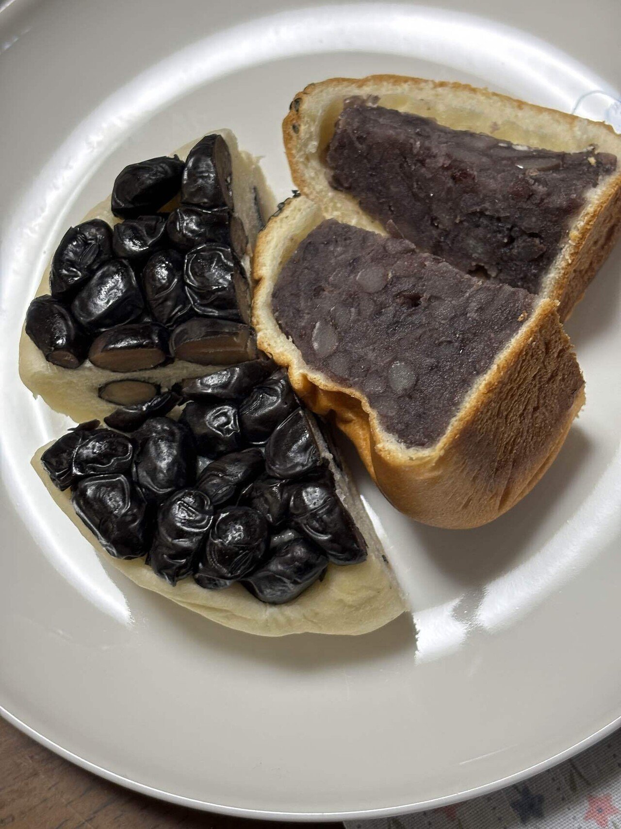 パン屋さんめぐり】美瑛選果の幻のコーンパンと豆パン〜新千歳空港