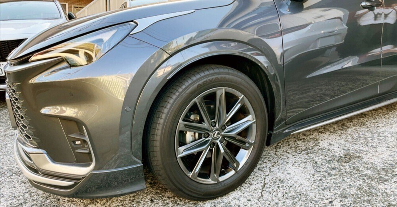 LEXUS　LBX　フェンダーアーチモール　純正品　左右フロントのみ ソニッククロムのフェンダーアーチを！～レクサスLBX｜Grazio&Co.社長