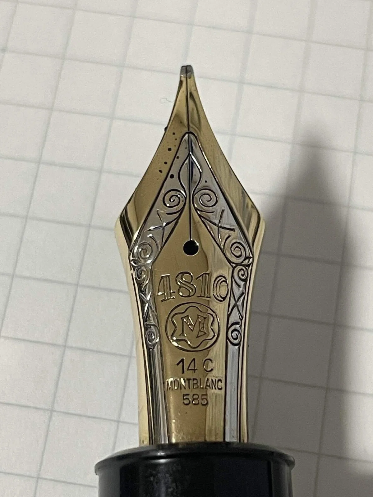 モンブラン ☆稀な未使用に近い！金運を呼ぶ総金張りマイスターの銘品 