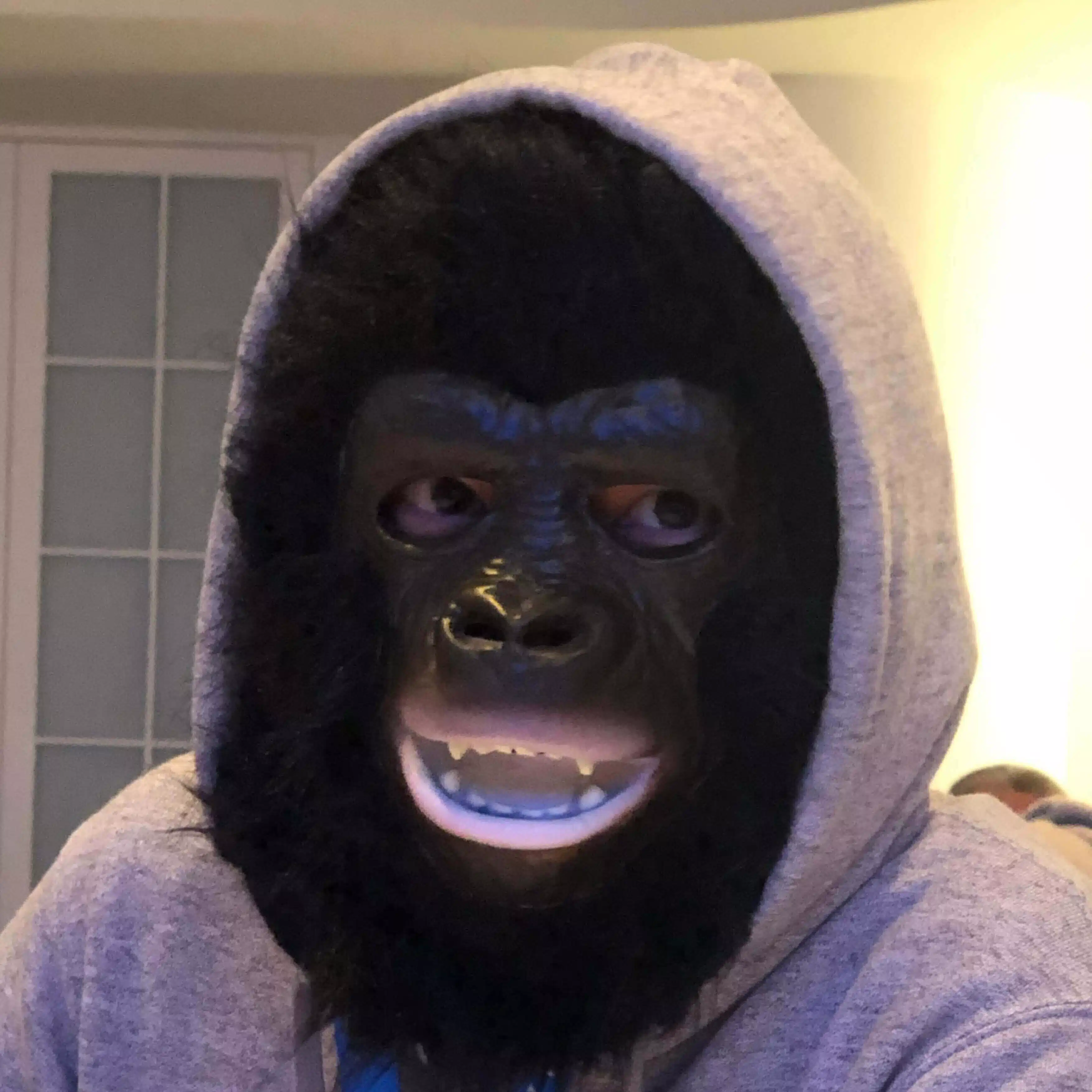 U J