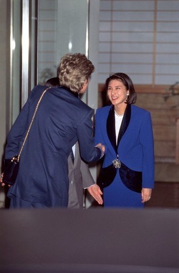 雅子さまはロイヤルブルーが似合う とキャサリン妃の指輪 呉羽パオ Note 雅子さまはロイヤルブルーが似合う とキャサリン妃の指輪 呉羽パオ Note
