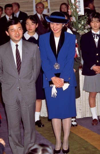 雅子さまはロイヤルブルーが似合う とキャサリン妃の指輪 呉羽パオ Note 雅子さまはロイヤルブルーが似合う とキャサリン妃の指輪 呉羽パオ Note