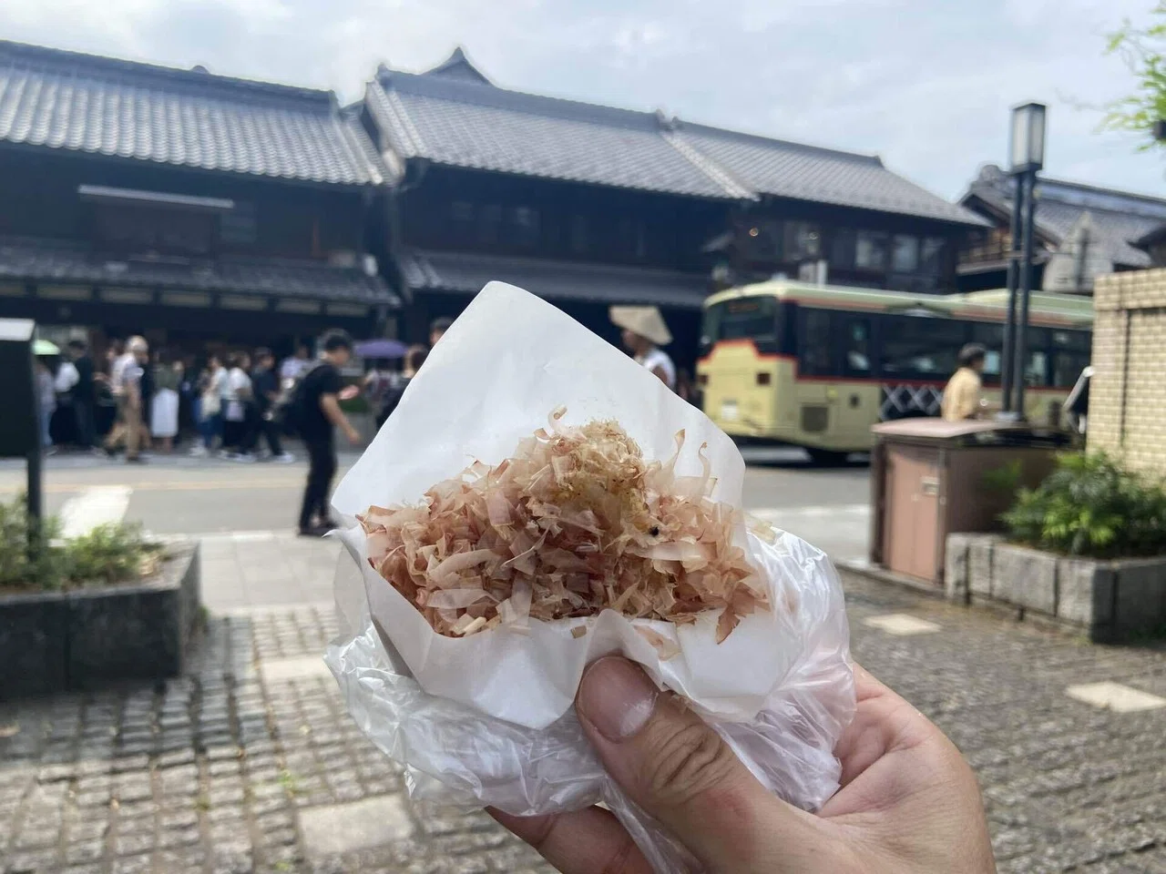 川越 おむすび さんぽ ➃)ザ・鰹節マウンテン！中市本店ねこまんま