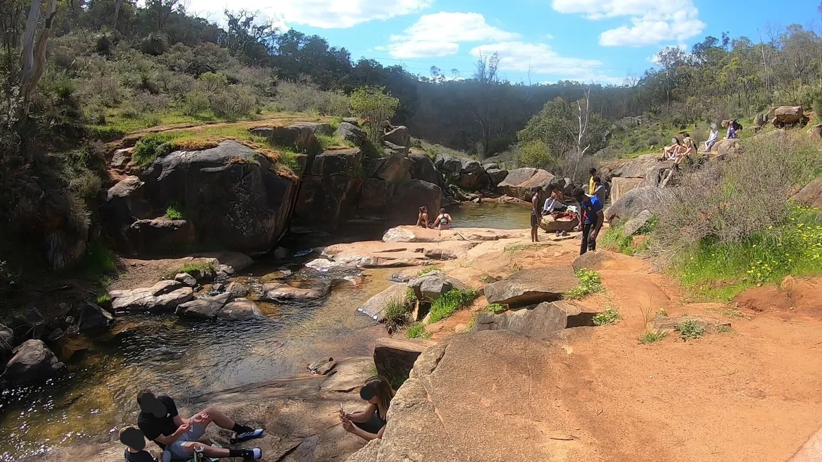Rocky Pool Kalamunda NP(カラマンダ国立公園)にある Rocky Pool …|Ruka