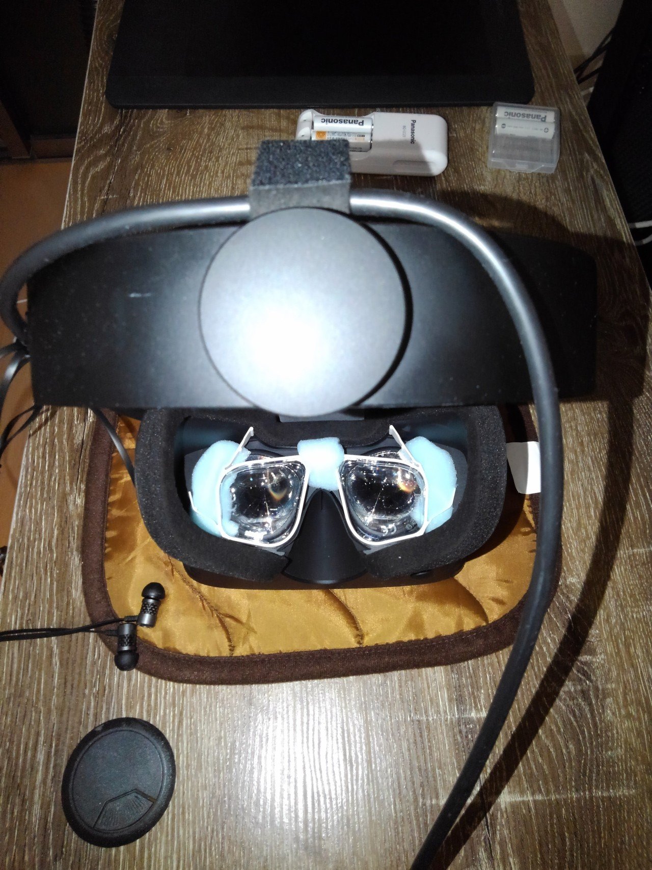 その他  Rift S Amazon.co.jp: Oculus Rift S PC接続専用 高性能VRヘッドセット