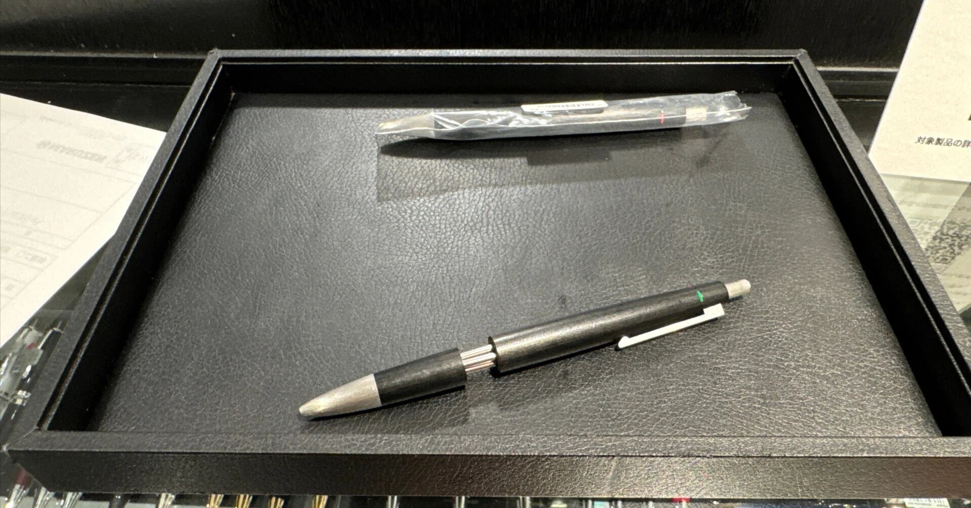 突如真っ二つになったLAMY2000、修理に出す｜サーシュ