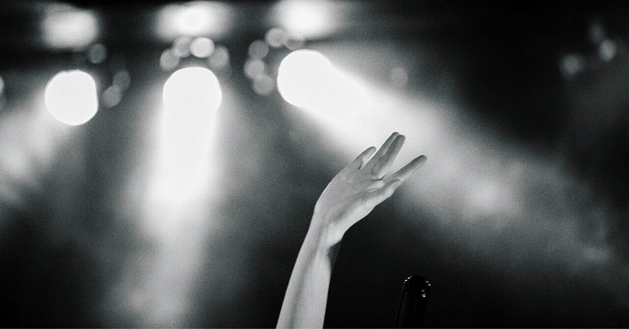 モノクロ写真は素直になれる｜クマザワコータロー | 音楽カメラマン