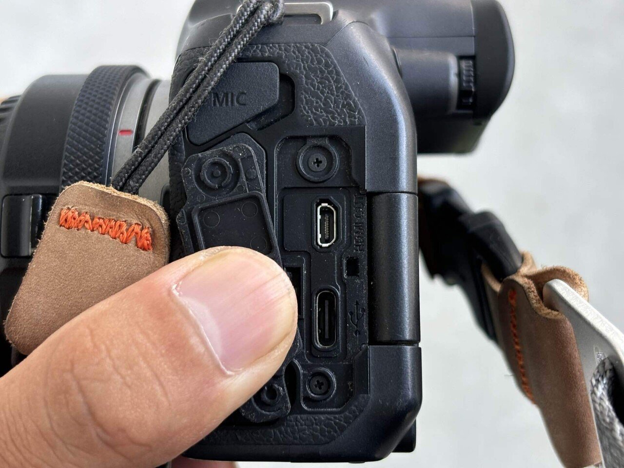 機材レビュー】Canon EOS R7を2年使い倒してわかったこと|吊るし柿 機材レビュー】Canon EOS R7を2年使い倒してわかったこと|吊るし柿