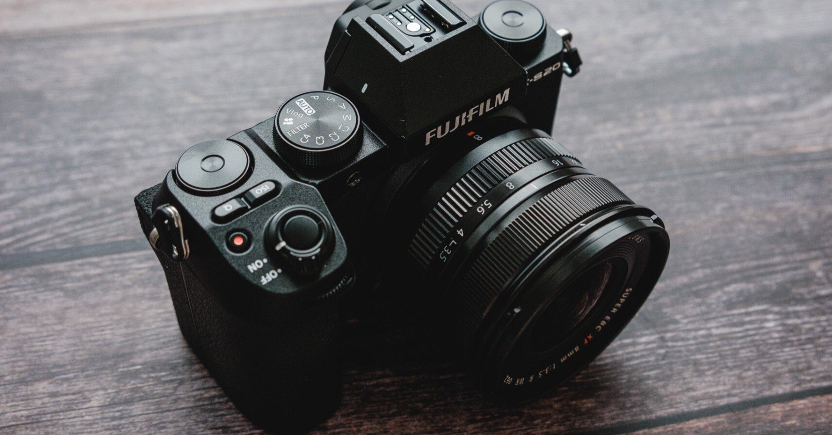 FUJIFILM X-S20 ボディ+SDカード FUJIFILM X-S20におすすめのSDカード3選 性能にもコスパにも優れた便利