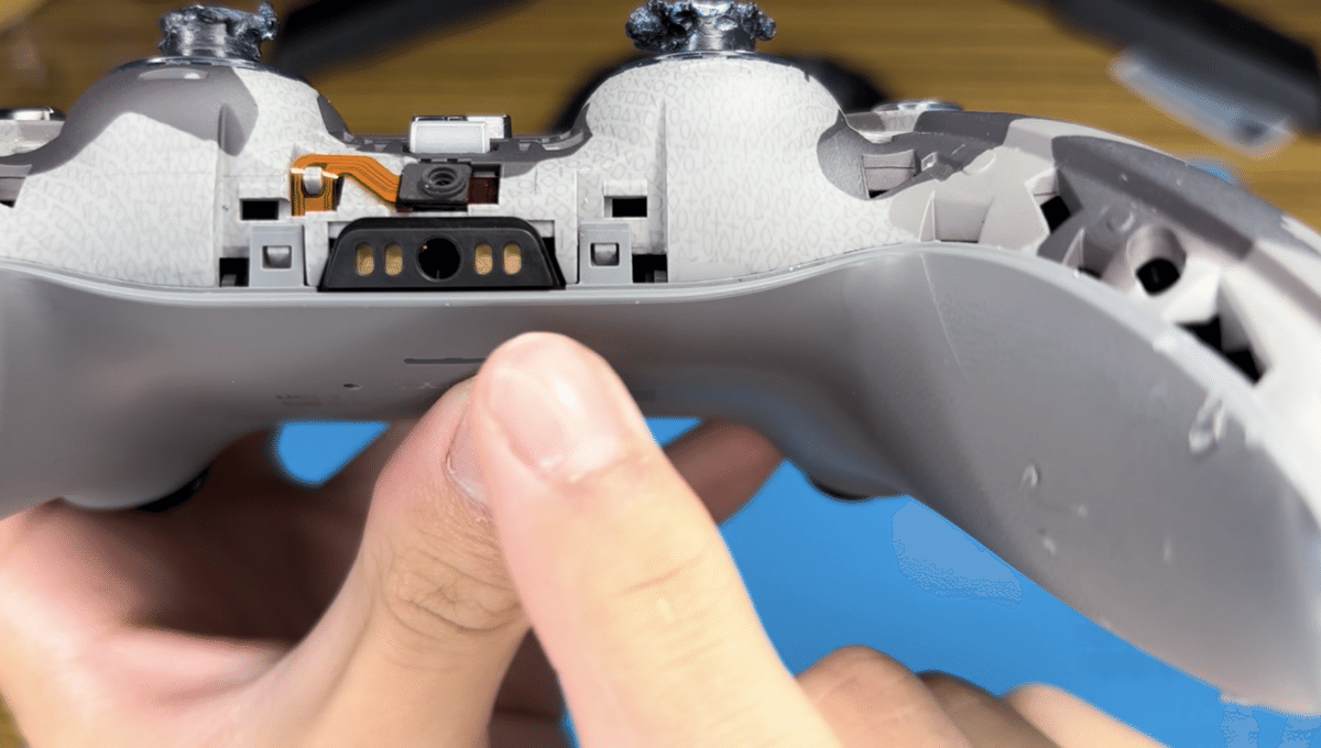 PlayStation - ps5コントローラー 　新品交換 PS5】コントローラーの分解、修理（部品交換）、組み立て方法